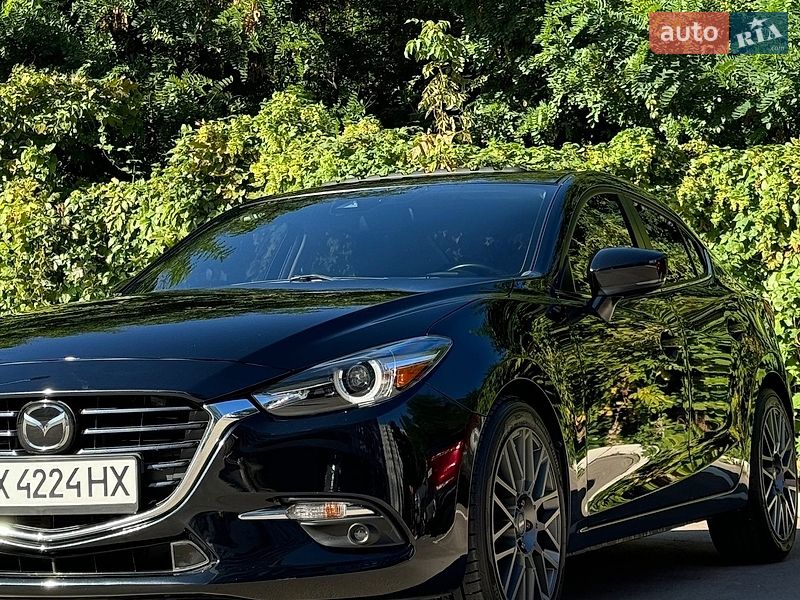 Седан Mazda 3 2018 в Харькове