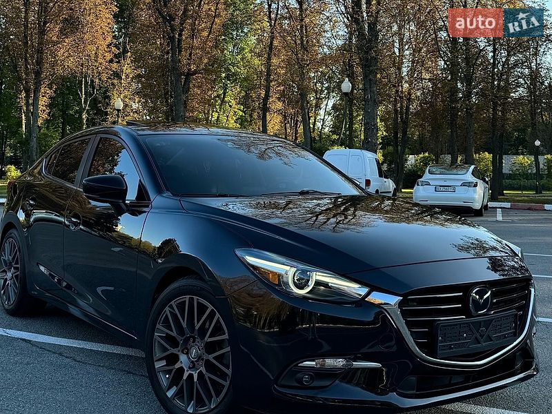 Седан Mazda 3 2018 в Харькове