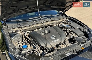 Седан Mazda 3 2018 в Харькове