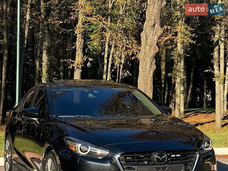 Седан Mazda 3 2018 в Харькове