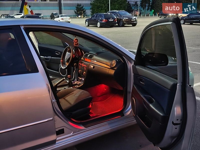Хэтчбек Mazda 3 2003 в Одессе