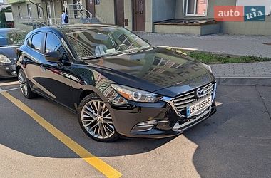 Хэтчбек Mazda 3 2018 в Киеве Хэтчбек Mazda 3 2018 в Киеве