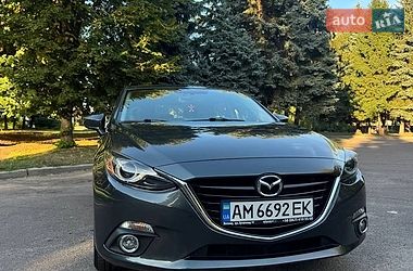 Хэтчбек Mazda 3 2014 в Житомире