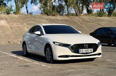 Седан Mazda 3 2019 в Києві