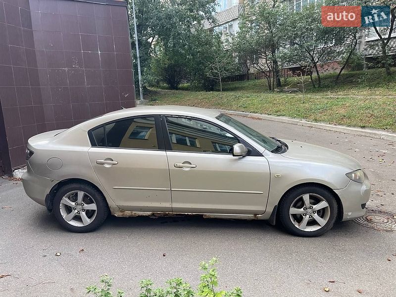 Седан Mazda 3 2005 в Киеве