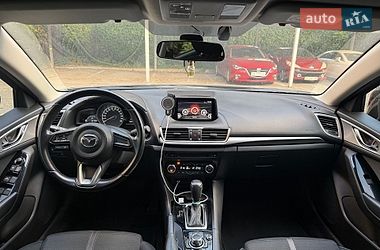 Седан Mazda 3 2017 в Днепре Седан Mazda 3 2017 в Днепре
