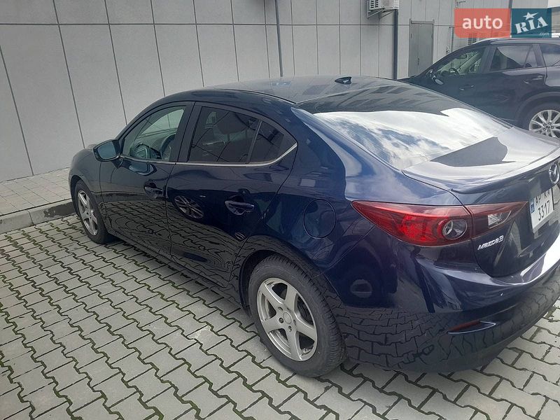 Седан Mazda 3 2015 в Івано-Франківську