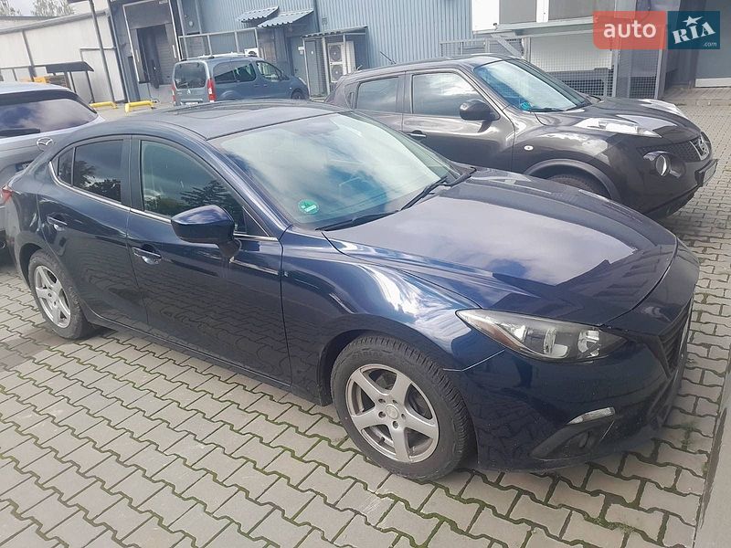 Седан Mazda 3 2015 в Івано-Франківську