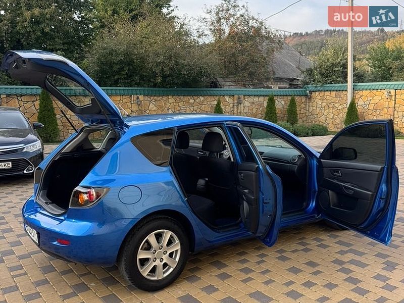Хэтчбек Mazda 3 2005 в Могилев-Подольске