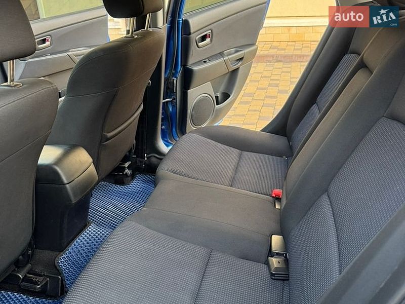 Хэтчбек Mazda 3 2005 в Могилев-Подольске