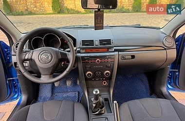 Хэтчбек Mazda 3 2005 в Могилев-Подольске