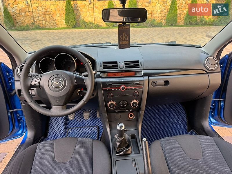 Хэтчбек Mazda 3 2005 в Могилев-Подольске