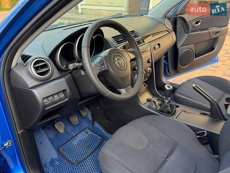 Хэтчбек Mazda 3 2005 в Могилев-Подольске