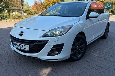 Mazda 3  2010