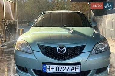 Mazda 3  2004