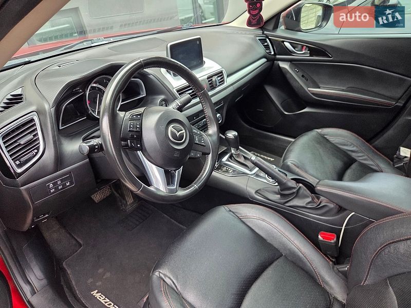 Седан Mazda 3 2014 в Ровно