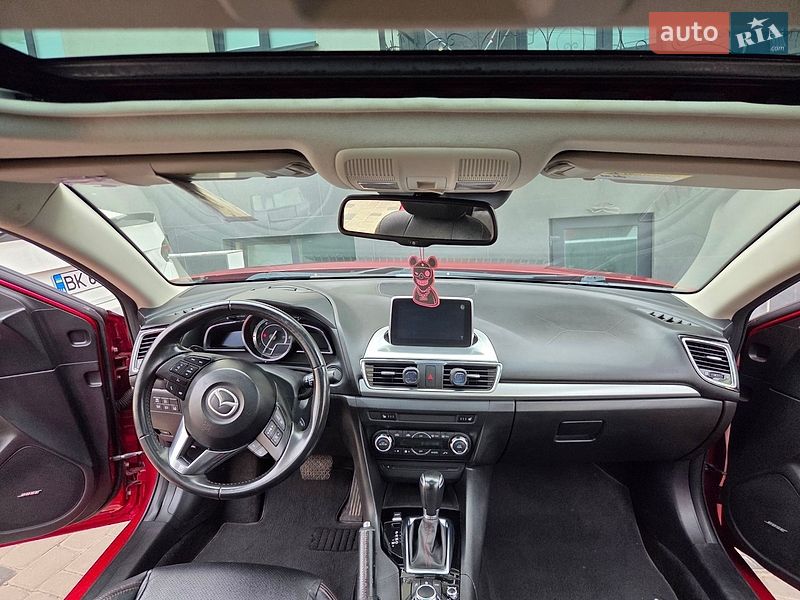 Седан Mazda 3 2014 в Ровно