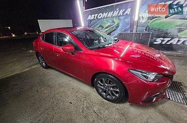 Седан Mazda 3 2014 в Ровно