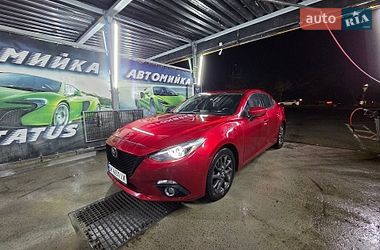 Седан Mazda 3 2014 в Ровно