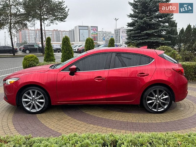 Хэтчбек Mazda 3 2017 в Львове