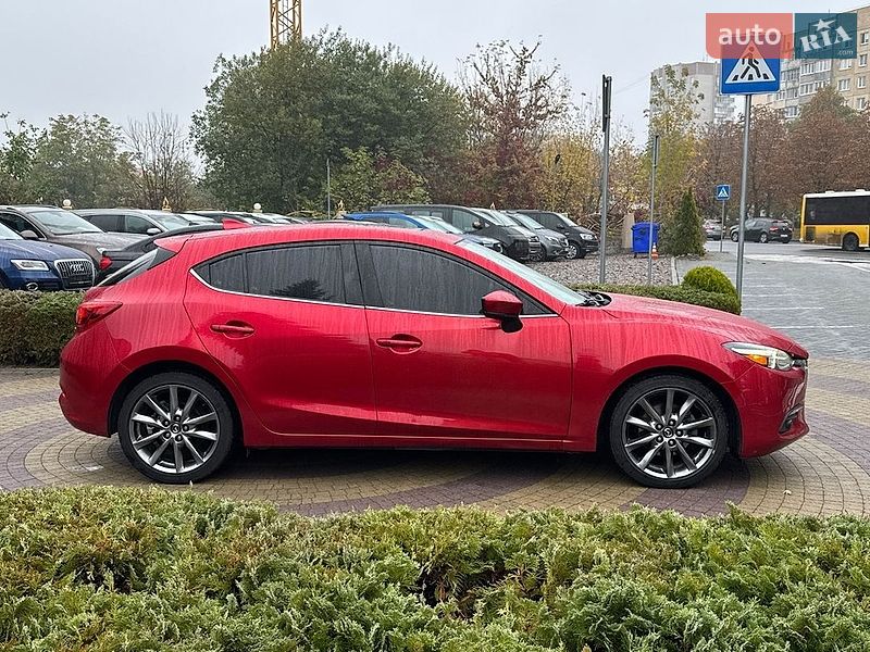 Хэтчбек Mazda 3 2017 в Львове