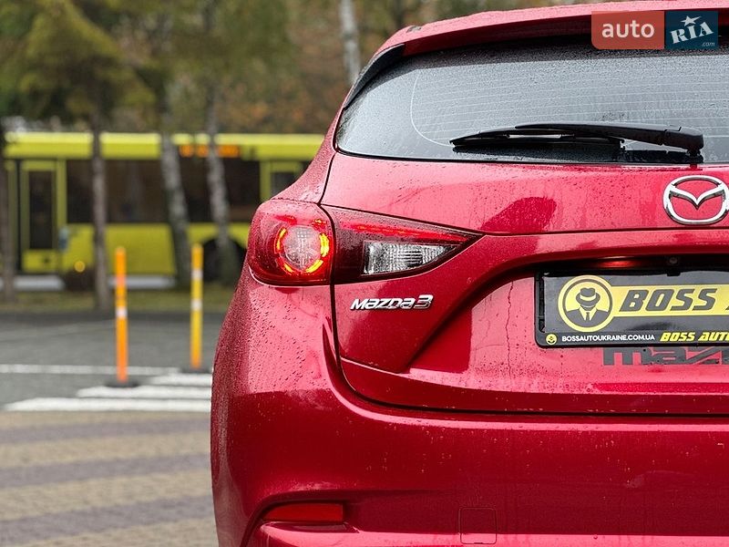 Хэтчбек Mazda 3 2017 в Львове