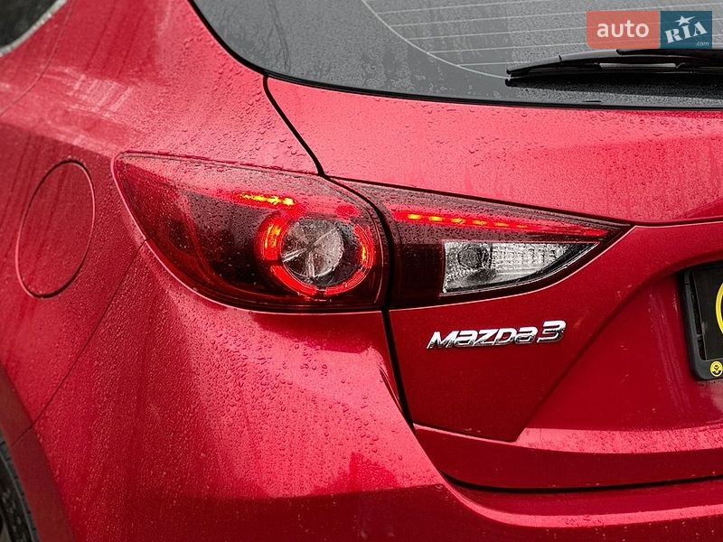Хэтчбек Mazda 3 2017 в Львове