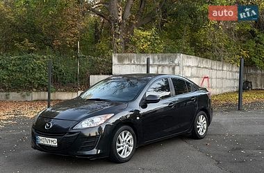 Mazda 3  2012