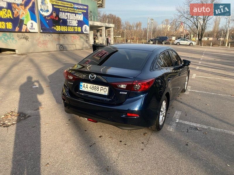 Седан Mazda 3 2015 в Києві