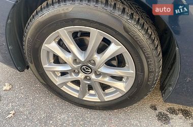 Седан Mazda 3 2015 в Києві