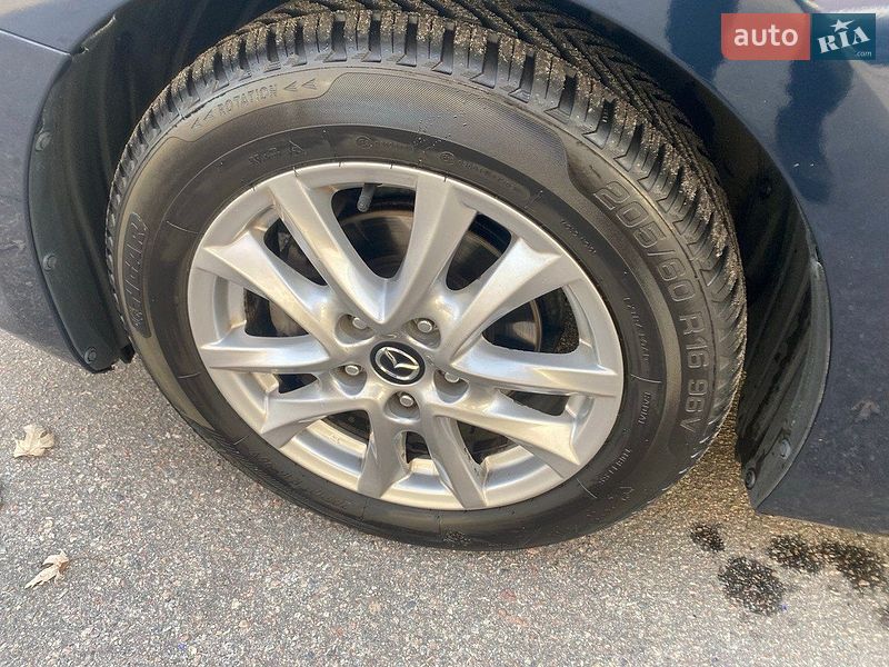 Седан Mazda 3 2015 в Києві