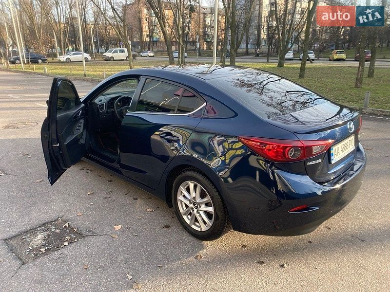 Седан Mazda 3 2015 в Києві
