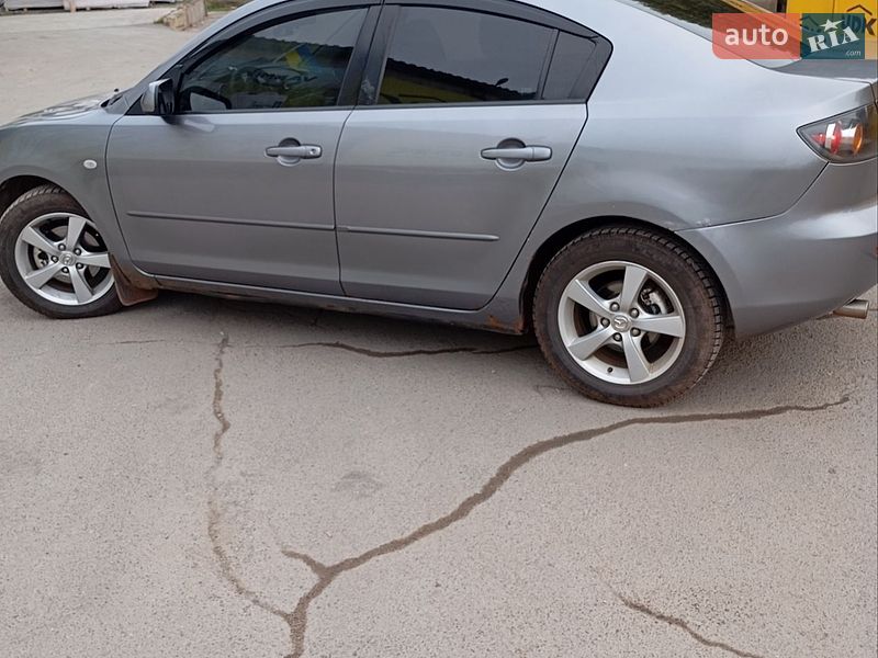 Седан Mazda 3 2005 в Кривому Розі
