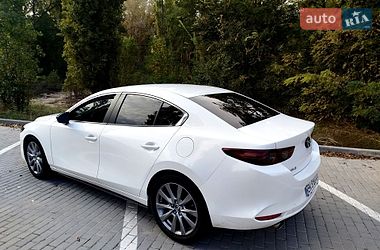 Mazda 3  2019