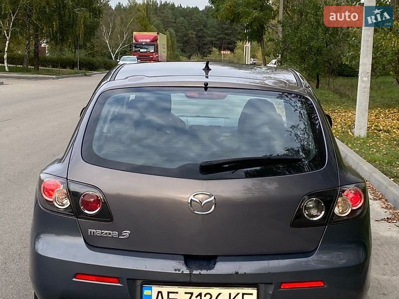 Хэтчбек Mazda 3 2006 в Каменском