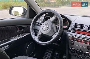 Хэтчбек Mazda 3 2006 в Каменском