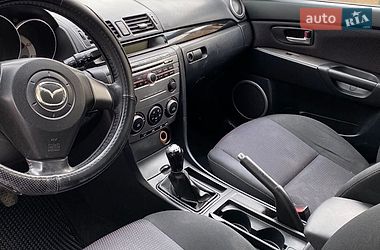 Хэтчбек Mazda 3 2006 в Каменском
