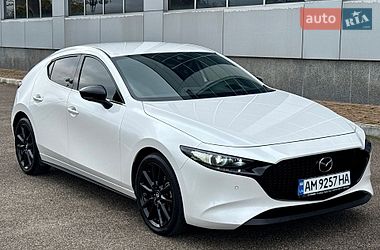 Mazda 3  2021