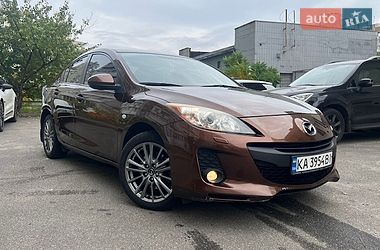 Mazda 3  2012