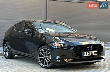 Mazda 3  2023