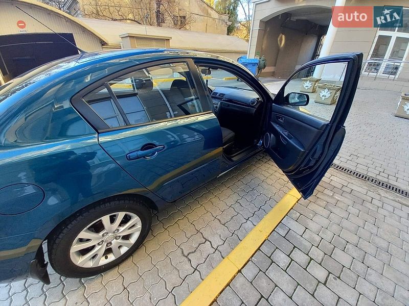 Седан Mazda 3 2006 в Одессе