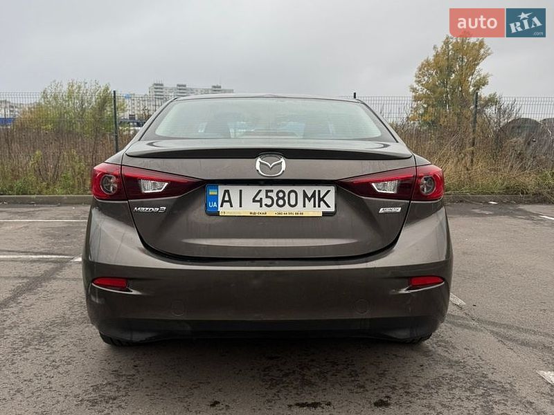 Седан Mazda 3 2016 в Боярке