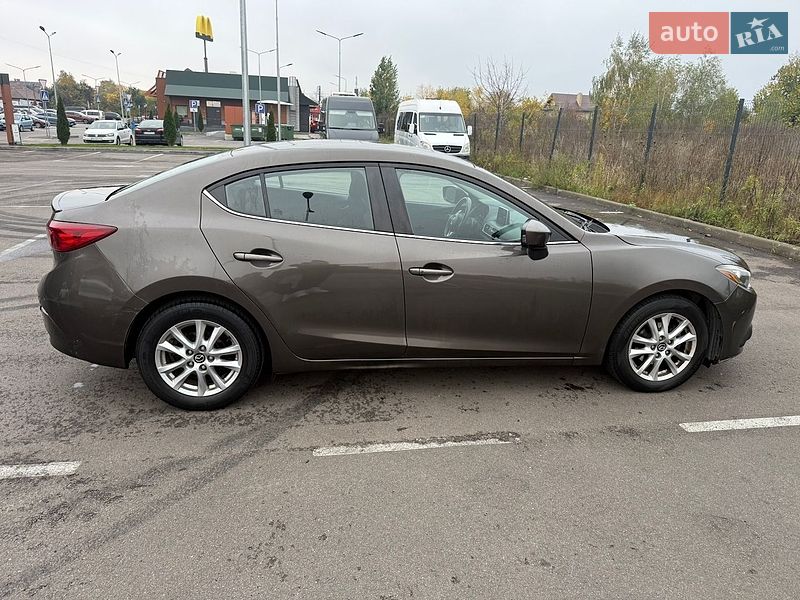 Седан Mazda 3 2016 в Боярке
