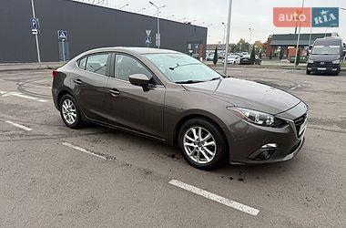 Седан Mazda 3 2016 в Боярке