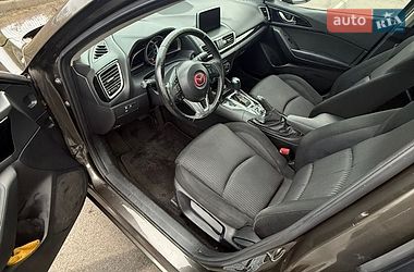 Седан Mazda 3 2016 в Боярке