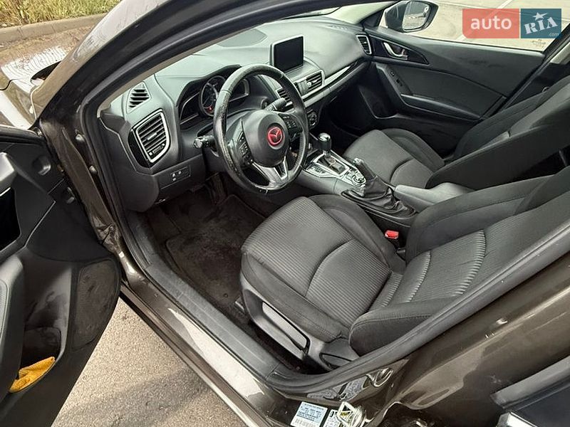 Седан Mazda 3 2016 в Боярке