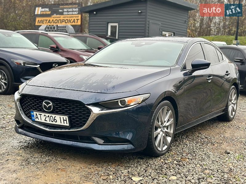 Седан Mazda 3 2019 в Івано-Франківську