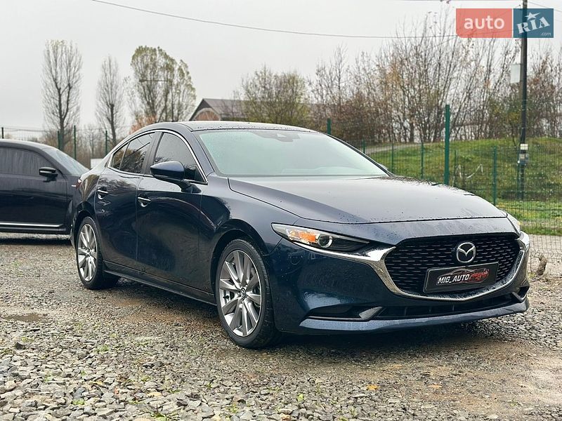 Седан Mazda 3 2019 в Івано-Франківську