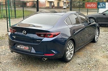 Седан Mazda 3 2019 в Івано-Франківську
