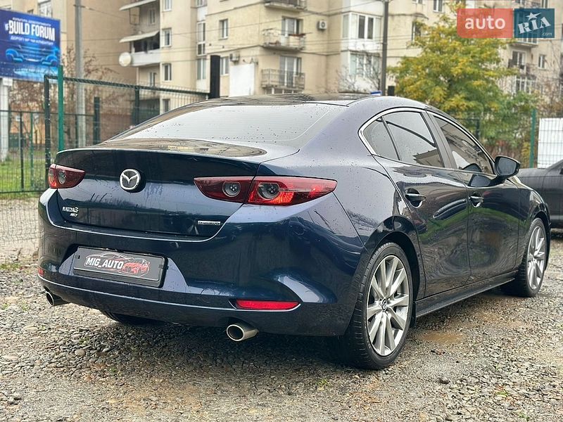 Седан Mazda 3 2019 в Івано-Франківську
